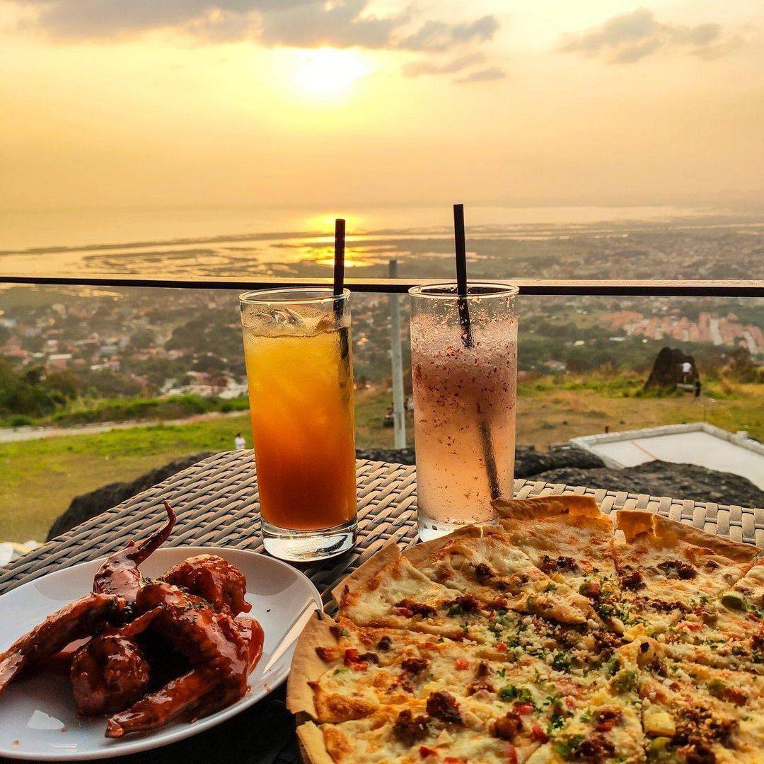 Chimney Cafe 360 food and drinks.